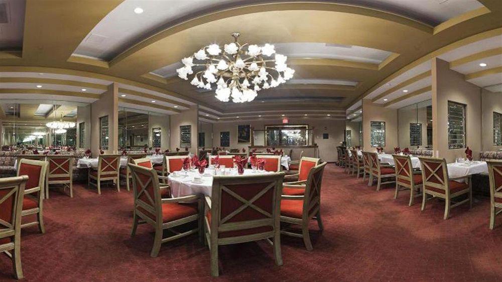 Crowne Plaza Pensacola Grand Hotel Ngoại thất bức ảnh