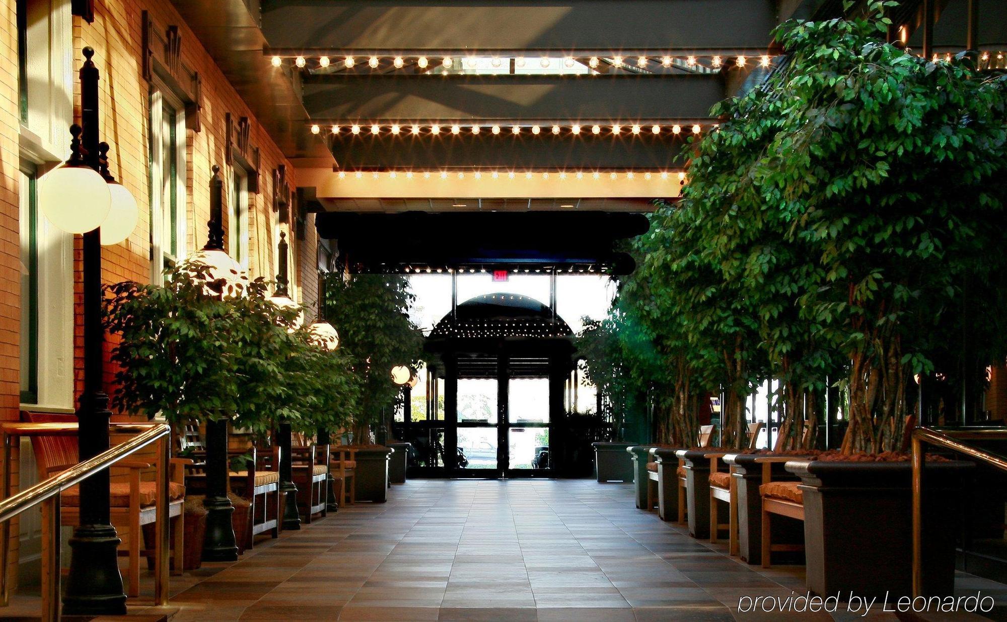 Crowne Plaza Pensacola Grand Hotel Ngoại thất bức ảnh