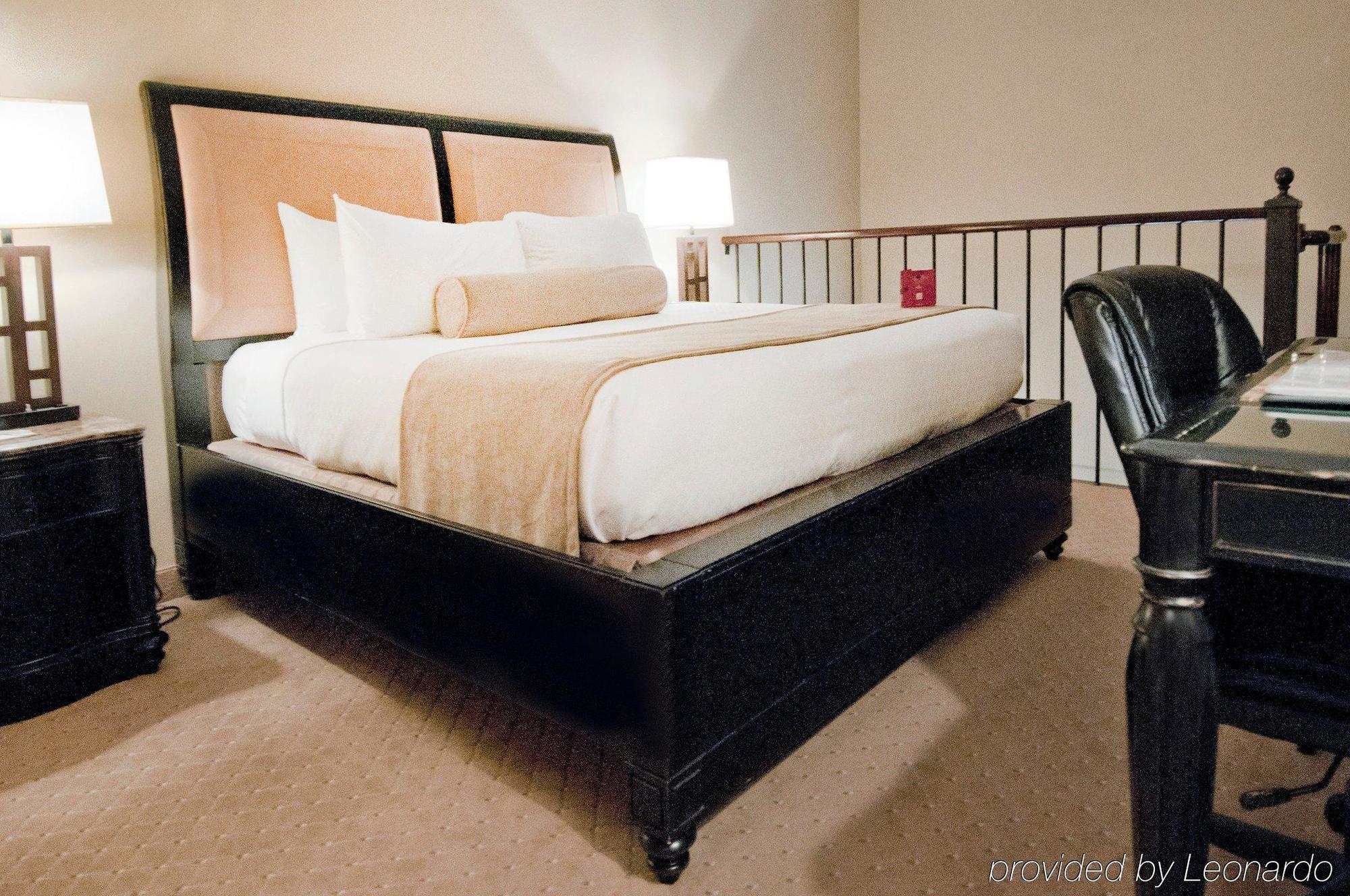Crowne Plaza Pensacola Grand Hotel Ngoại thất bức ảnh