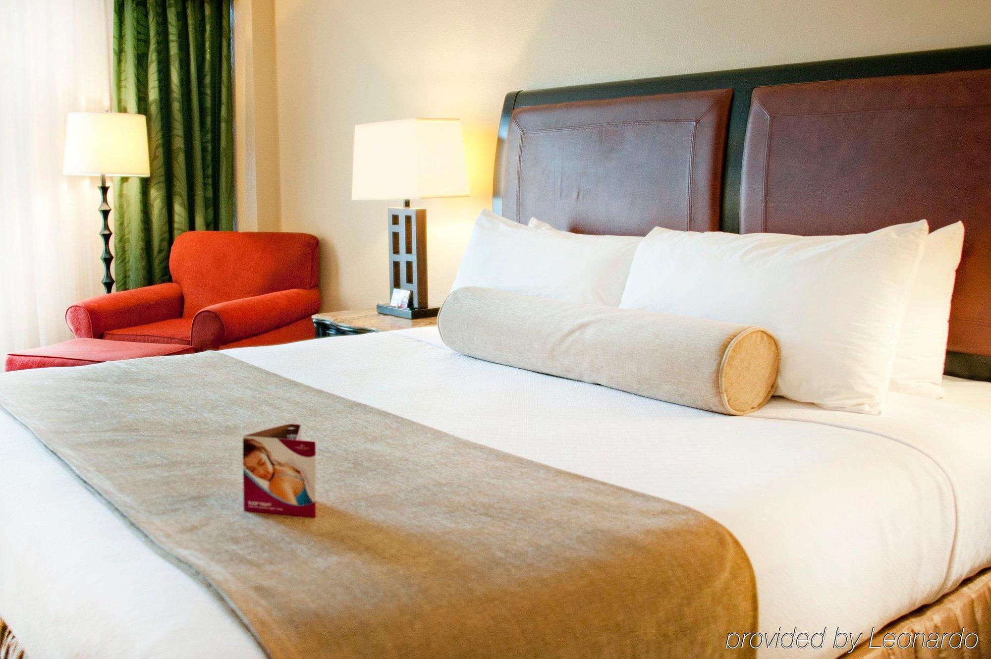 Crowne Plaza Pensacola Grand Hotel Ngoại thất bức ảnh