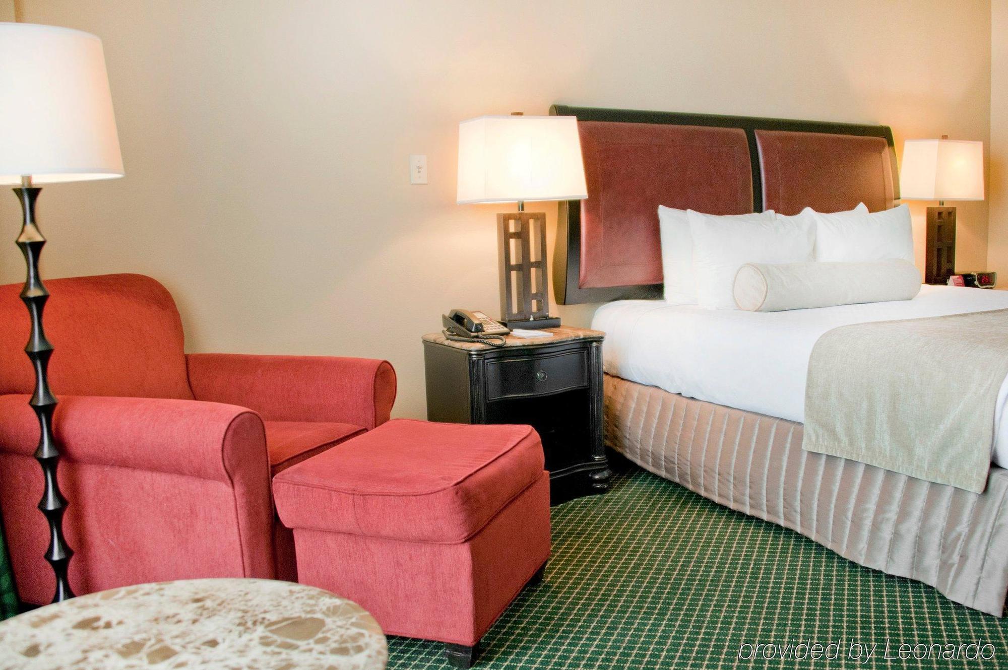 Crowne Plaza Pensacola Grand Hotel Ngoại thất bức ảnh