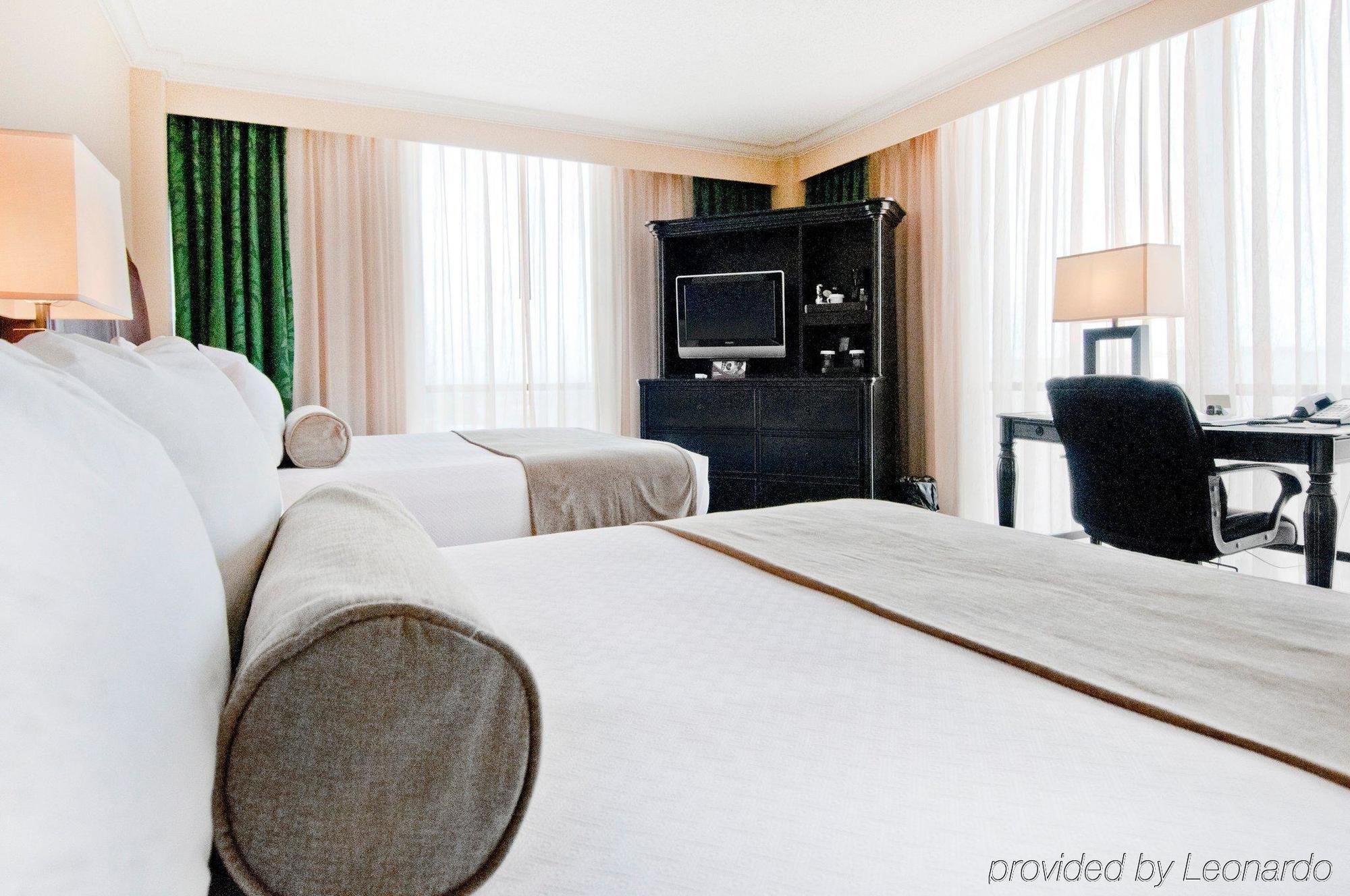 Crowne Plaza Pensacola Grand Hotel Ngoại thất bức ảnh